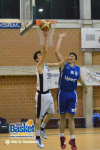 Guglielmo Persano segna durante la finale.