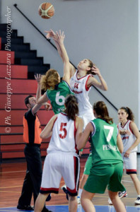 Il salto a due di Giuliana La Manna (foto Giuseppe Lazzara)