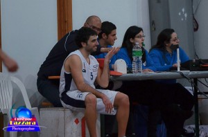 Damiano Viola al tavolo, con le colleghe Mostile e Salomone, durante Gravina-Racalmuto (foto G. Lazzara)