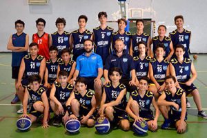 Foto di gruppo per Under-13 ed Esordienti. Questi i roster. Under13 (2003-04): Francesco La Piana, Tommaso Finocchiaro, Simone Ridolfo, Francesco Papotto, Dario Ferraro, Andrea Cianciolo, Lorenzo Maiorana, Gabriele Aiello, Samuele Munzone, Tommaso Italia, Antonio Tazza, Dario Floridia, Sergio Battiato, Dario Ferraro, Domenico Zappalà. Esordienti: Dario Floridia, Sergio Battiato, Carlo Insanguine, Simone Lizzio, Simone Pacifico, Riccardo Attanasio, Ivano Russo, Simone Cappello, Eugenio Dato, Paolo Ottone, Carlo Cunsolo, Simone La Russa, Alfio Chisari