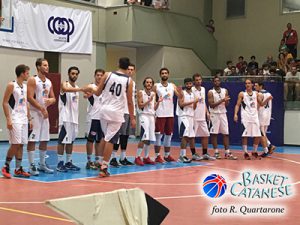 La prima formazione dell'anno dell'Alfa, schierata contro i Bryant Bulldogs (foto R. Quartarone)